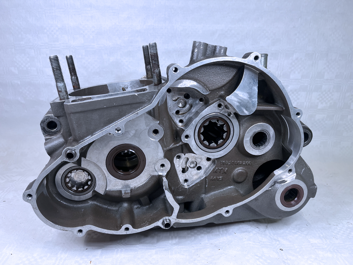 KTM 640 Supermoto LC4 Motor Engine Block Crankcase OEM Used 2003