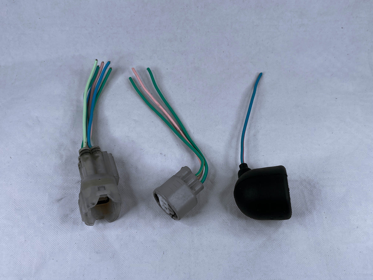 Honda CBR1100XX Super Blackbird Motor Engine Wiring Loom End Connectors OEM Used 2004