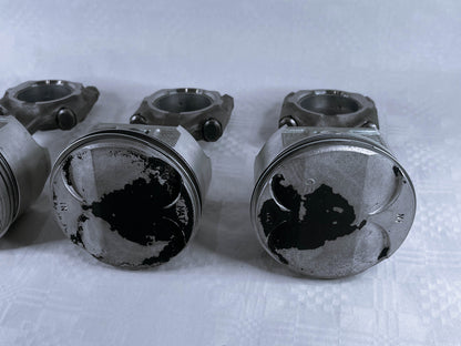 Honda CBR1100XX Super Blackbird Motor Engine Pistons Con Rods OEM Used 2004