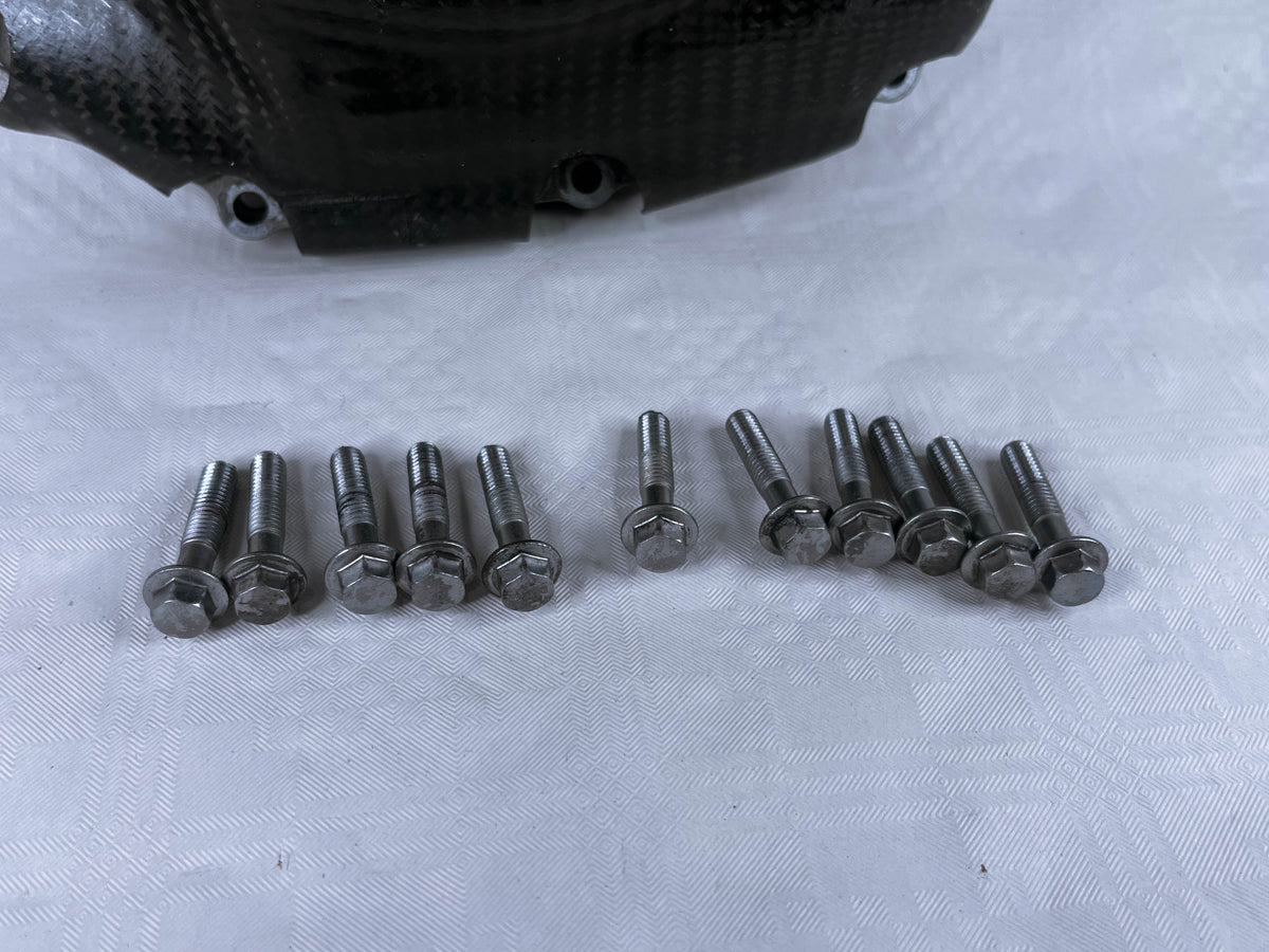 Honda CBR1100XX Super Blackbird Motor Engine Clutch Cover Casing Case 2004
