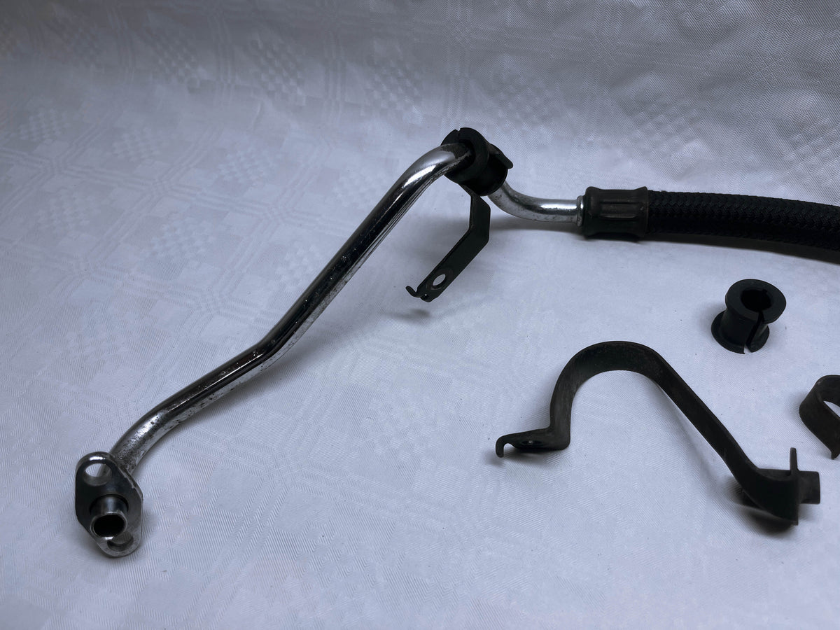 Honda CBR1100XX Super Blackbird Motor Engine Oil Line Hose Pipe OEM Used 2004